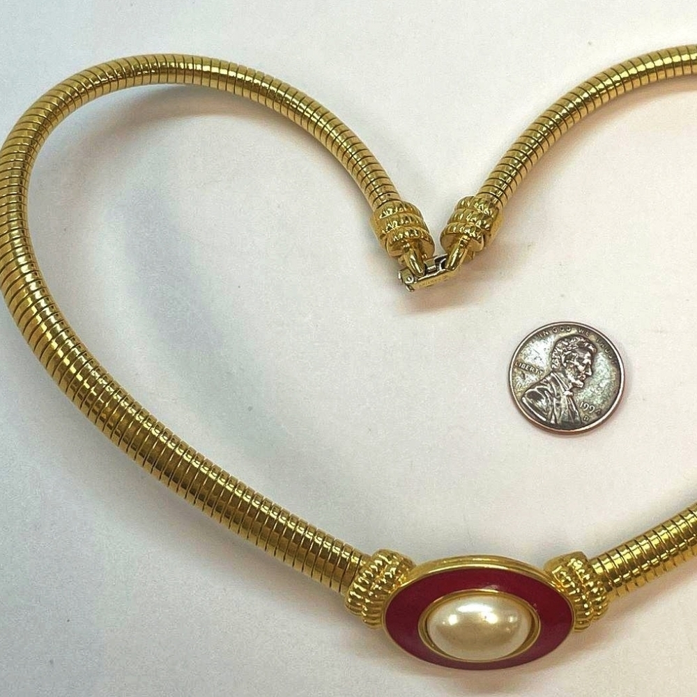 Monet Vintage Gold Plated Red Enamel Collar Necklace With Fuax Pear - Picture 11 of 15